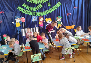Dzieci biorą udział w Festiwalu wiedzy o bezpieczeństwie