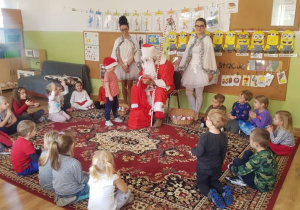 Śpiewamy piosenkę dla Mikołaja