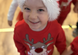 Leon w drodze po swój prezent.