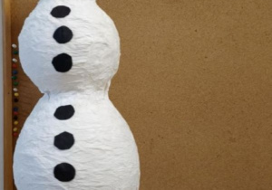 Przestrzenny bałwanek grupy Motylki.